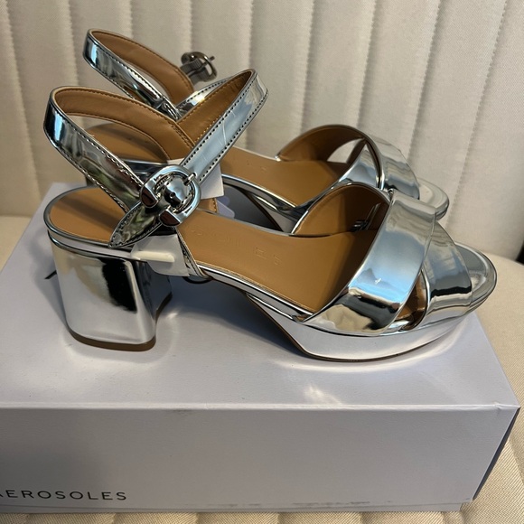 *NEW Aerosoles Cosmos Heels - WIDE - Picture 4 of 5